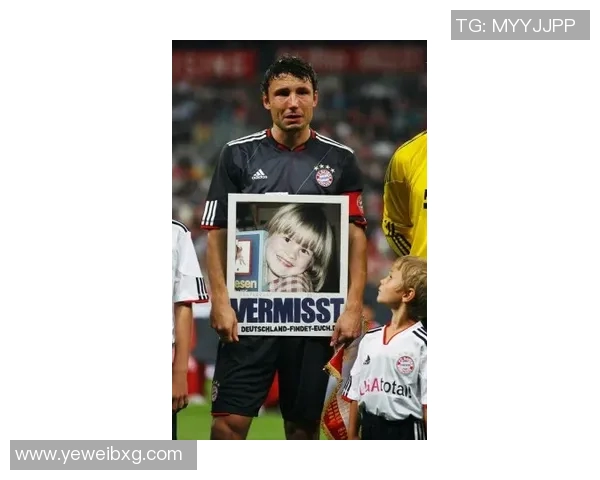 足球明星假装痛哭背后的真相揭秘引发球迷热议与媒体关注